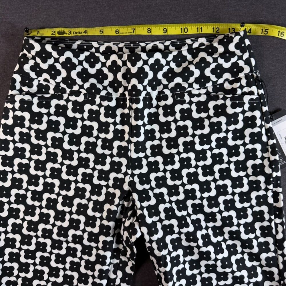 NWT Tail Activewear Braxton 18" Golf Shorts Mod Flower Black White Size 6 - Picture 8 of 9